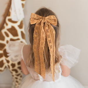 Annie Lace Bow