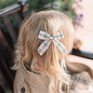 Meduim Plaid Bow