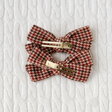 Load image into Gallery viewer, Houndstooth Mini Baby Bows
