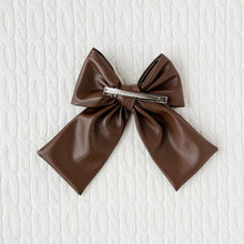 Load image into Gallery viewer, Pearl Leather Initial Bow
