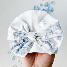 Load image into Gallery viewer, Toile Floral Baby Hat
