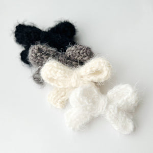Knit Medium Bow