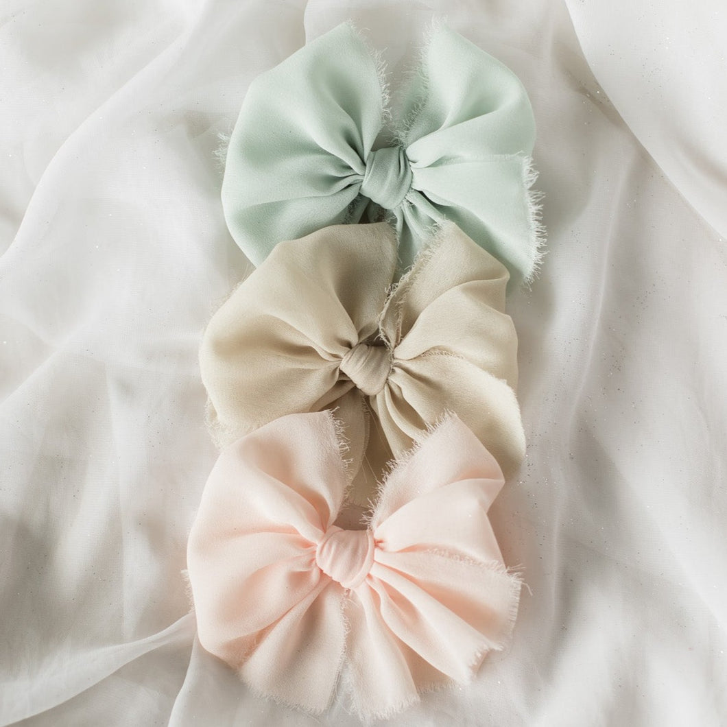 Suzanne Chiffon Bow Set