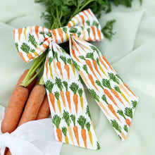 Load image into Gallery viewer, Carrot Garden Bow

