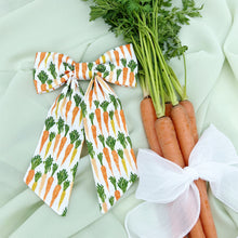 Load image into Gallery viewer, Carrot Garden Bow
