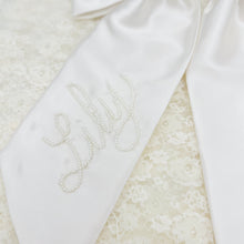Load image into Gallery viewer, Satin Basket Decor Bow
